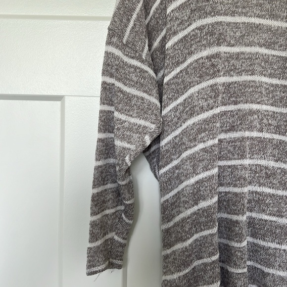 Grey & White Stripped Sweater with Open Back - Picture 2 of 5